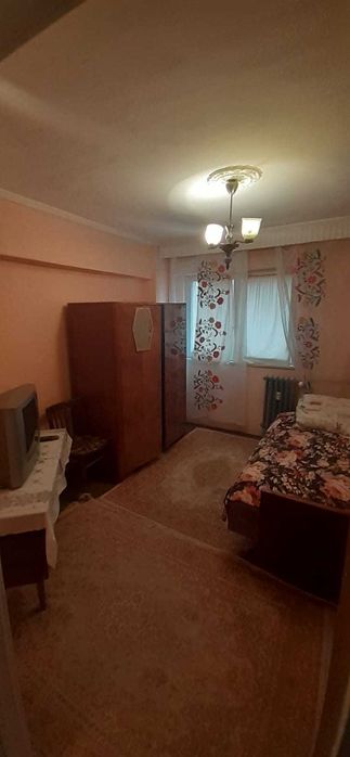 Închiriez 3 camere Nord