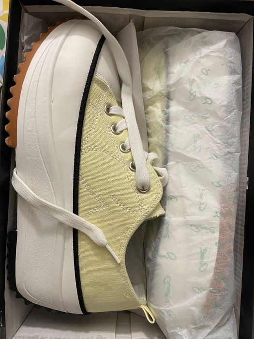 Обувки тип converse