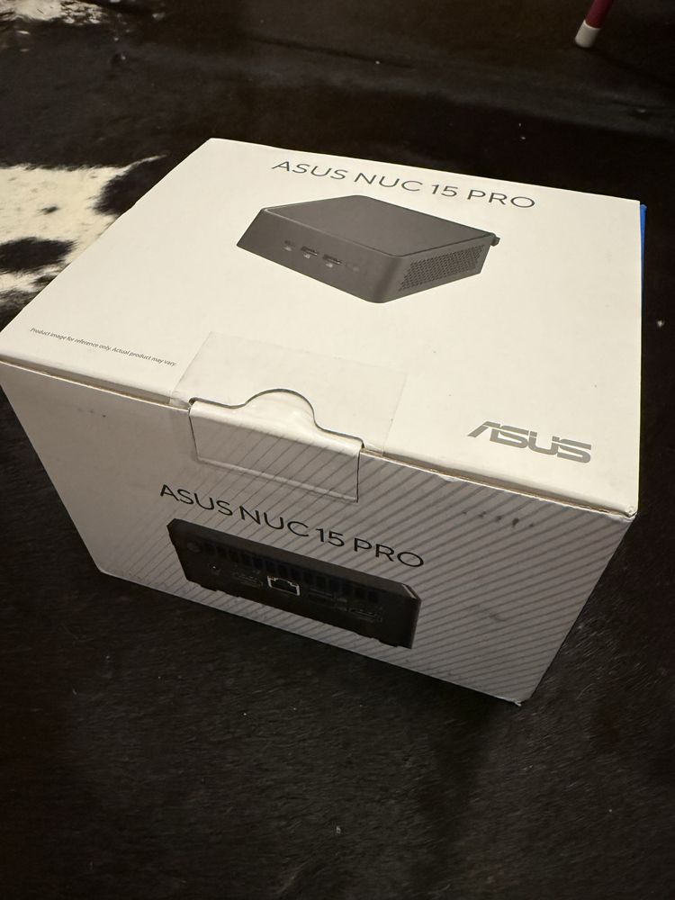 Настолен компютър NUC 15 PRO RNUC15CRHU700002 90AR00Q2-M000A0