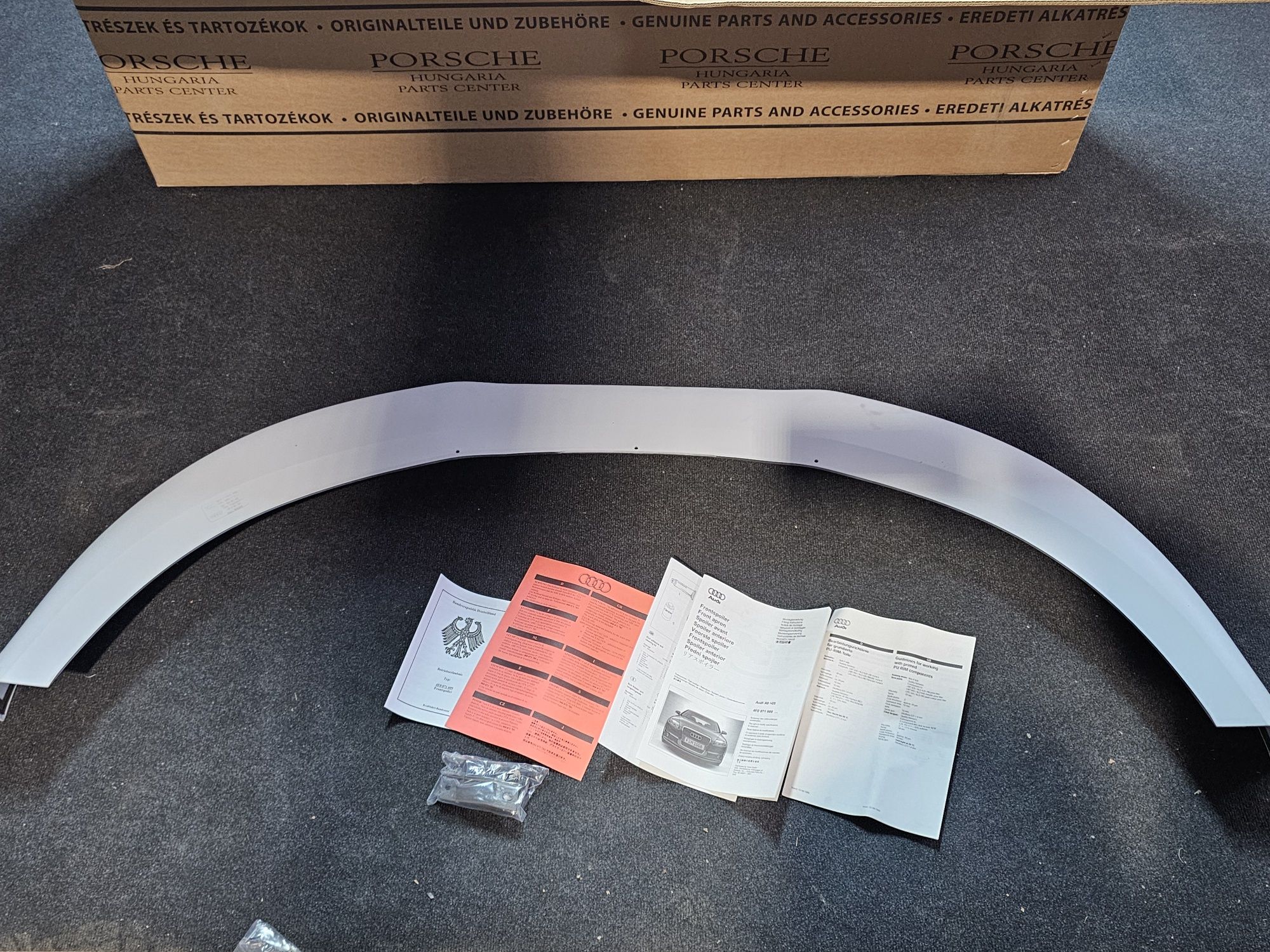 Spoiler bara fata Votex nou original Audi A6 C6 4F 2005 - 2011

Cod Oe