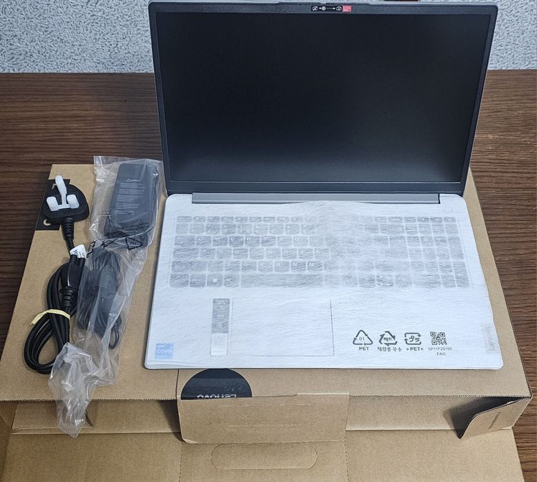 lenovo ideapad 1 series 12th gen intel core i3