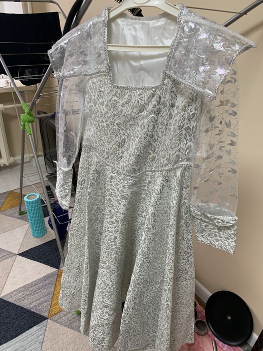 Платье на девочку 10-11 лет.