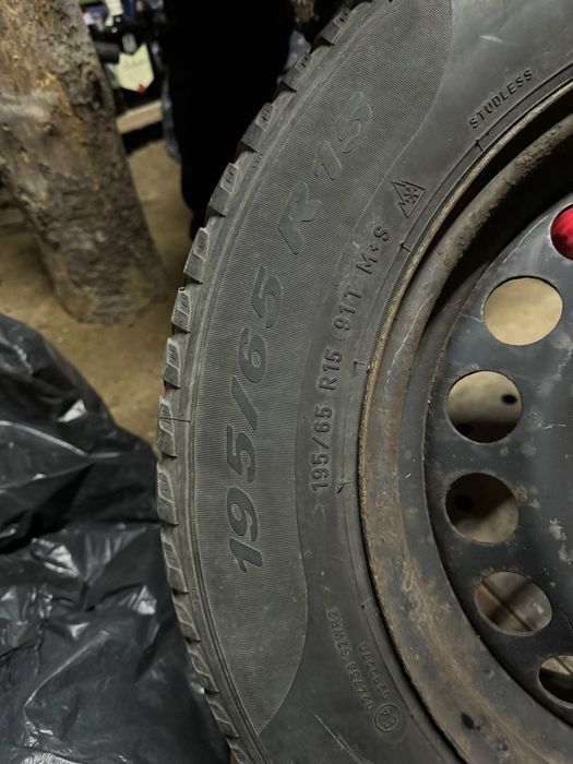 Vând roți de iarnă opel astra h Pirelli (195/65/15)
