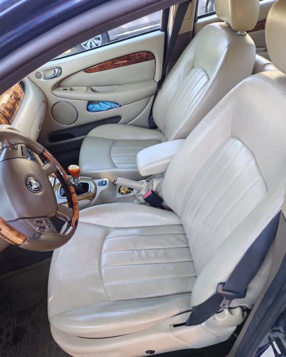 Dezmembrez Jaguar X-Type