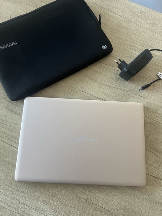 Laptop Myria My8305