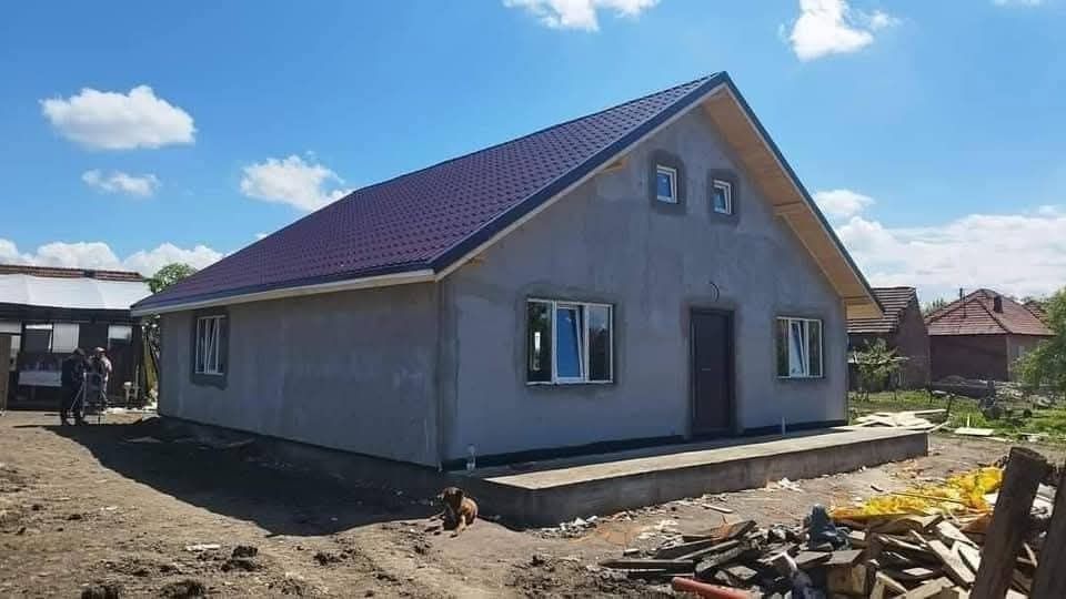 Case pe structura metalica