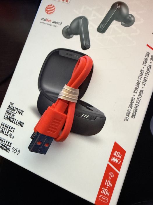 Продавам Слушалки JBL Live PRO 2