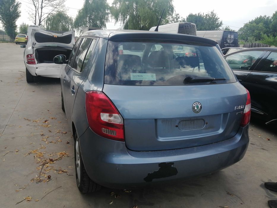 Dezmembram Skoda Fabia 2 motor 1.6