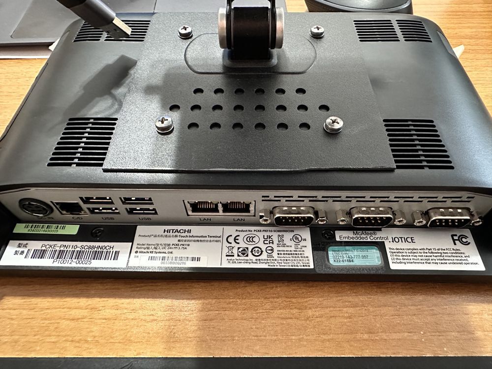 Monitoare,Tablete 10" gama industrial aproape noi