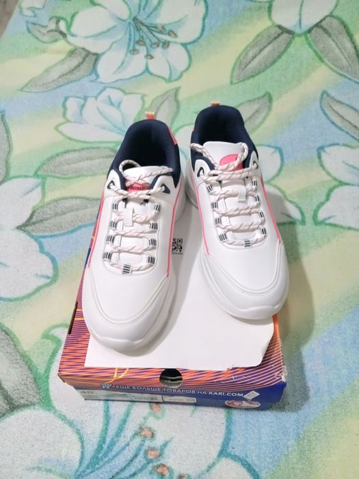 Кроссовки для спорта,отдыха,хобби.