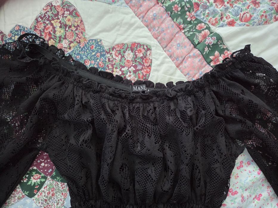 Дантелена официална дамска рокля..