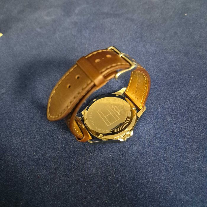 (B32544.1/Ag28 Doi Baieti) Ceas Tommy Hilfiger Bruce / Garantie 2 ani!