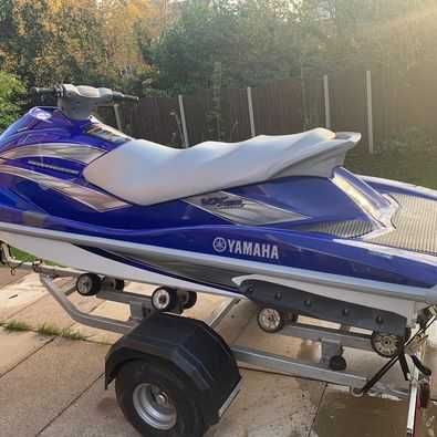 2005 Yamaha WaveRunner vx110 deluxe 4 timpi - 190 ore - impecabil