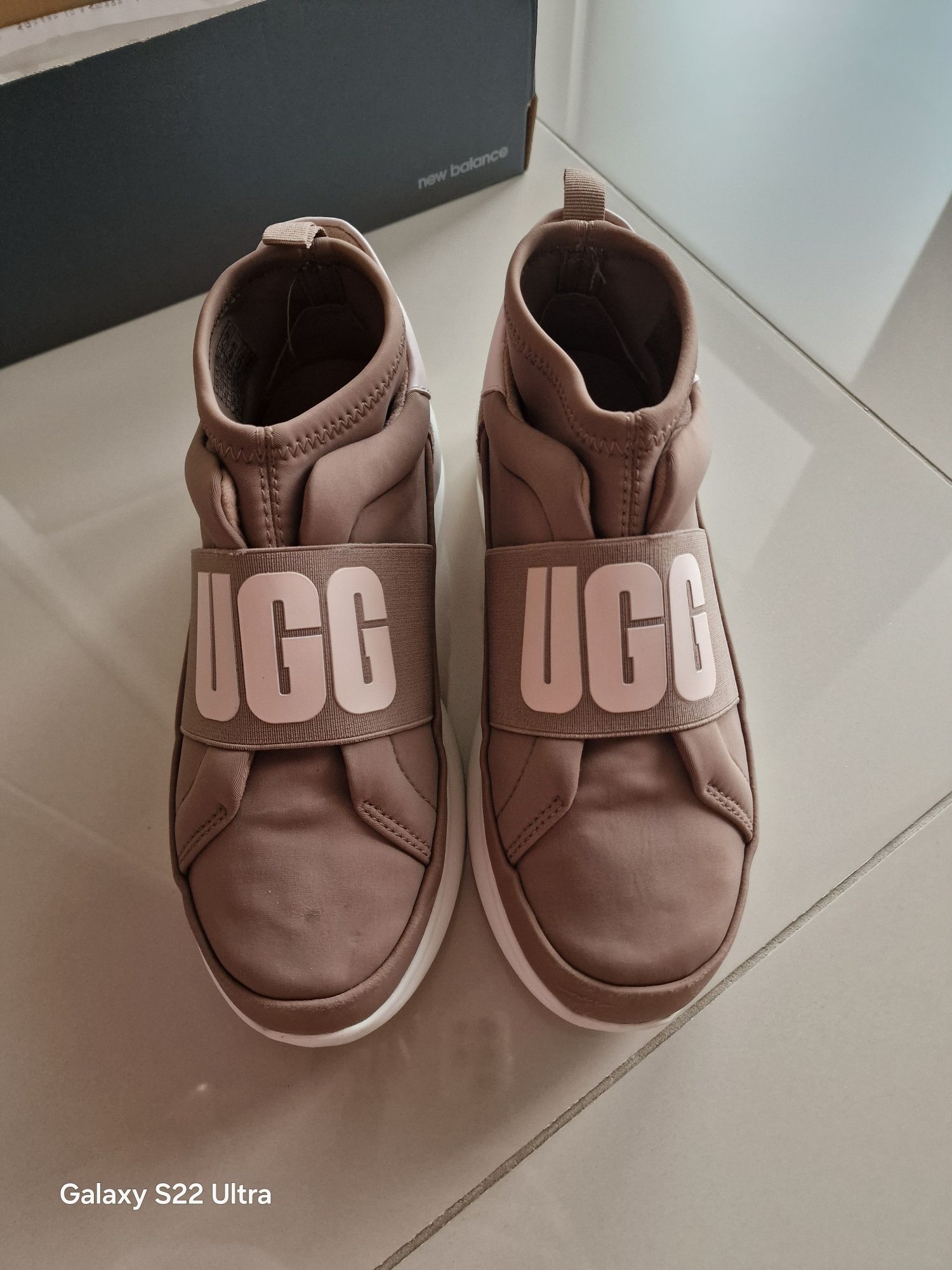Papuci Ugg mărimea 36