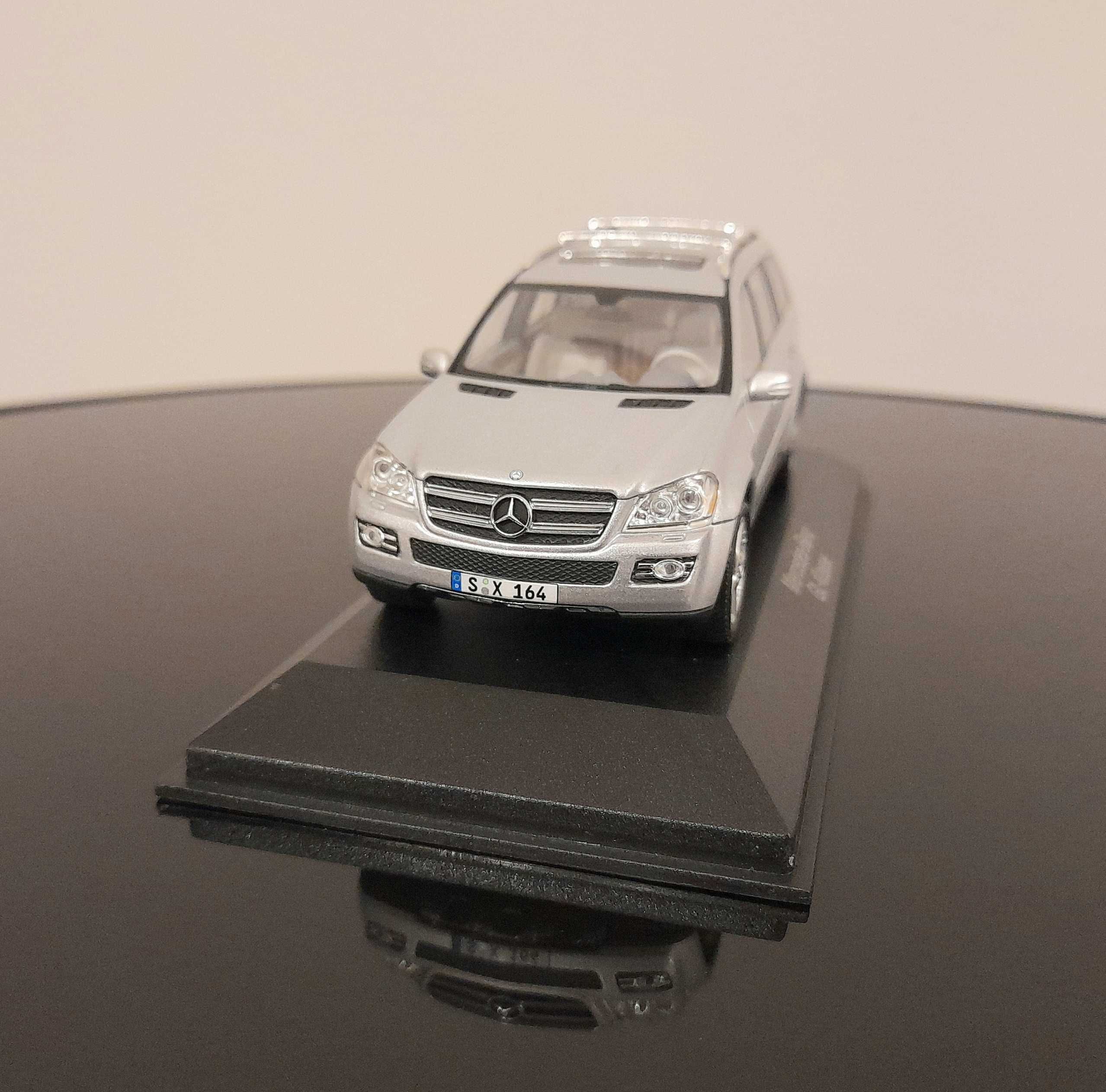 Mercedes-Benz GL-Klasse 1:43 Minichamps