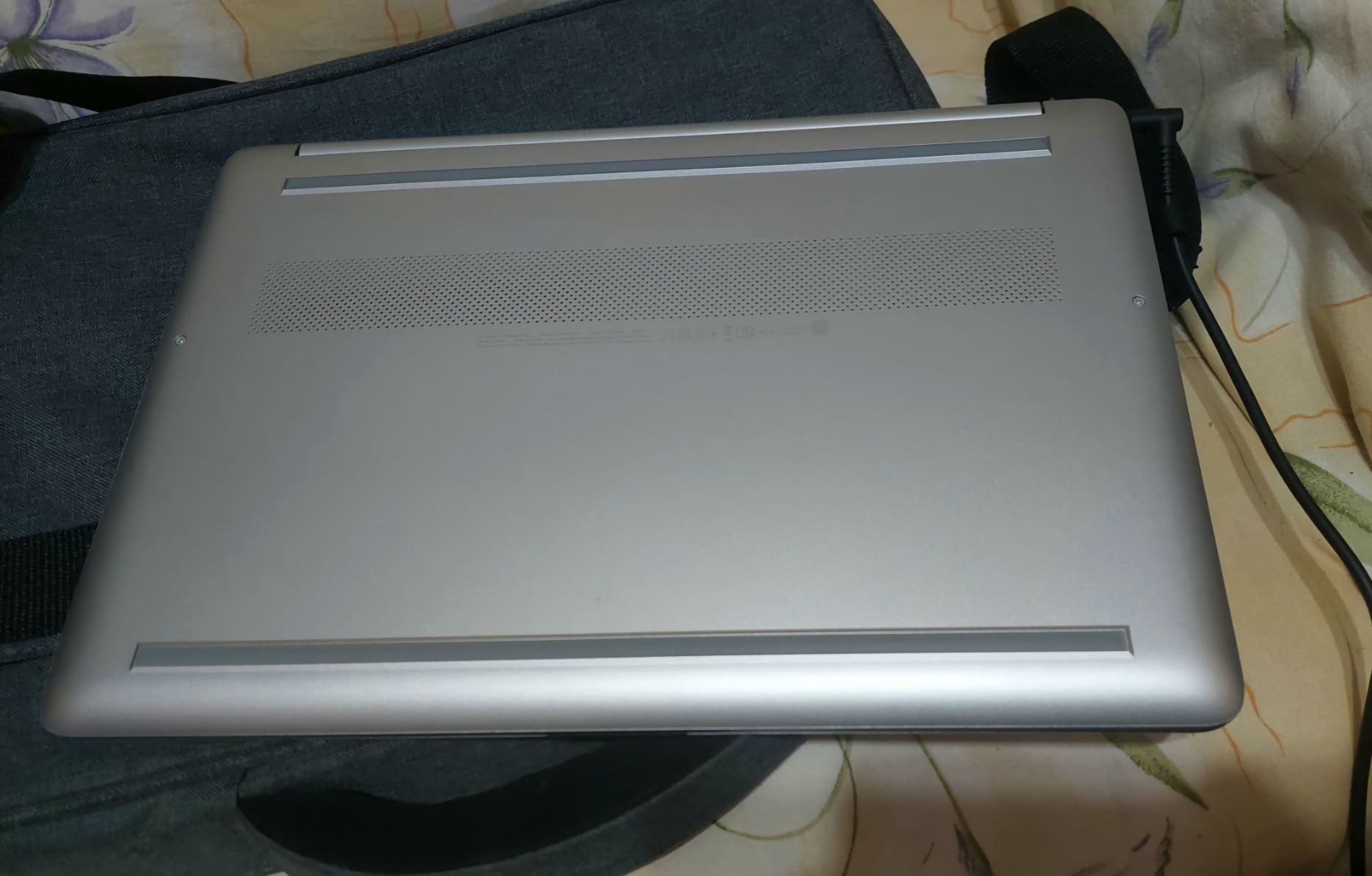 Laptop HP 15s-fq1708nd, Intel® Core™ i5-1035G1, 8GB DDR4, SSD 256GB, I