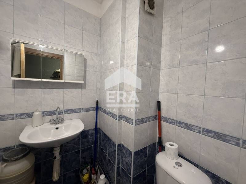 Дава се под наем Едностаен апартамент в Русе, Родина 1 - 50 кв.м за 229.5 € - Снимка #8