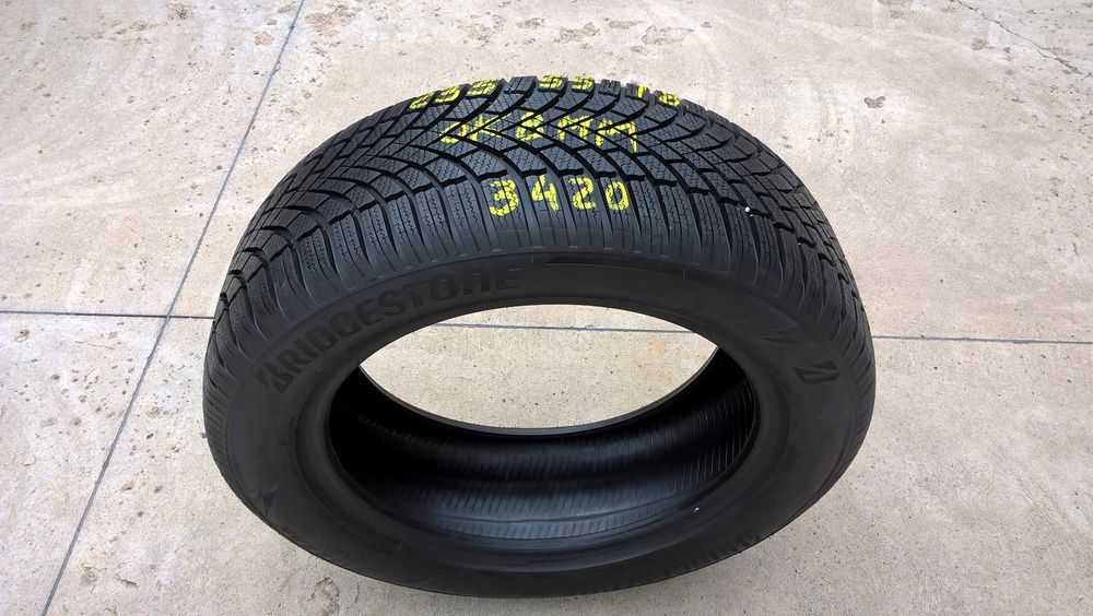 O anvelopa iarna 235 55 18 bridgestone blizzak Lm 005 cu 8 mm 3420