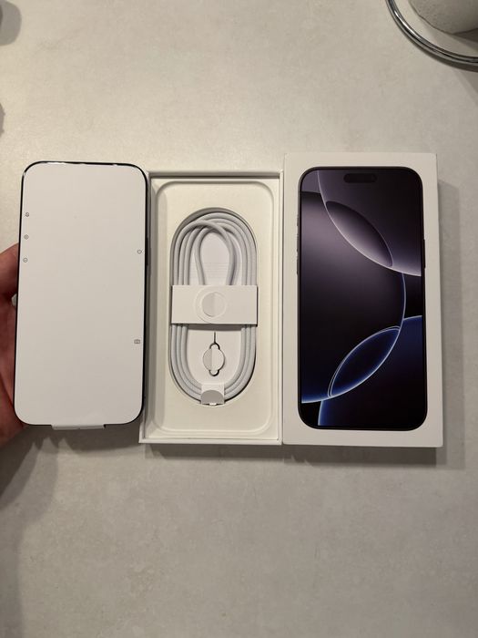 Iphone 16 Pro Max 256gb black titanium