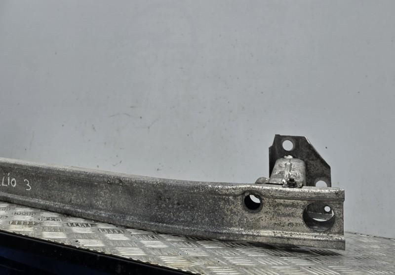 Armatura bara fata Renault Clio 3 facelift