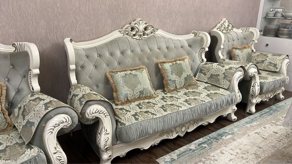 Продам диван с креслами в хорошем состоянии