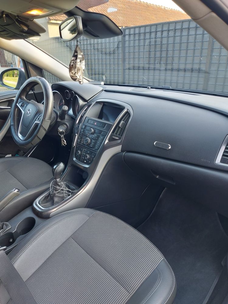 Opel Astra J 1.7 CDTI • 2012 • Interior piele • 241.000 km • 3800€