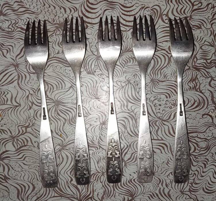 Мельхиоровые вилки 10 штук