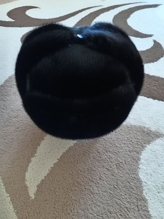 Продам норковую шапку размер 58