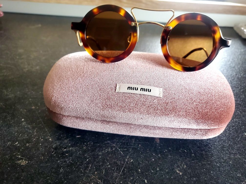 Слънчеви очила miu miu