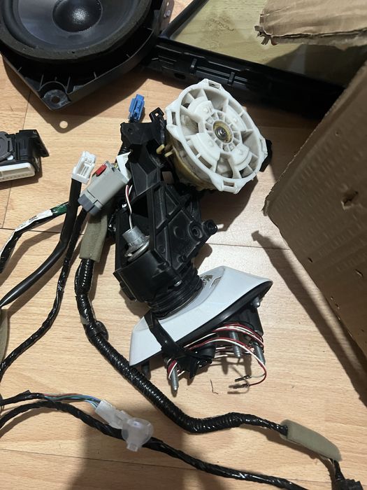 Части за Lexus is / Rc Xe30 2013/2020 250/200t/300h/300/350