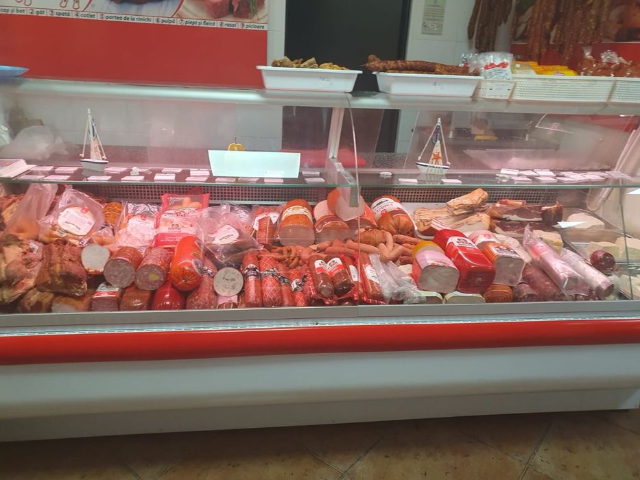 Vând vitrine frigorifice Igloo