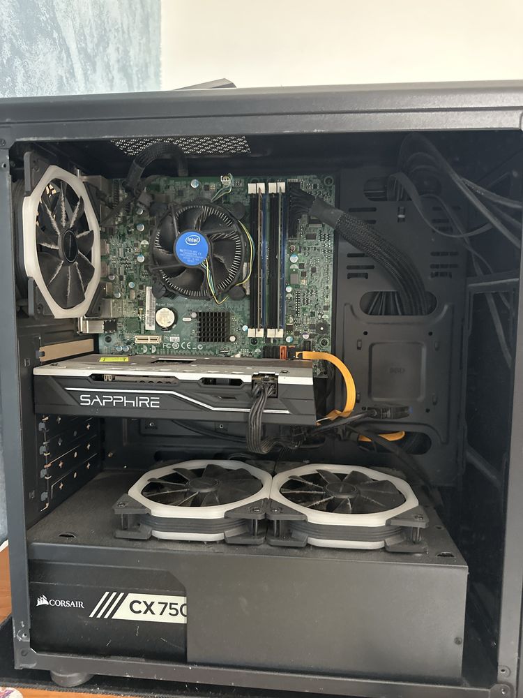 Pc gaming, mai multe detalii in poze