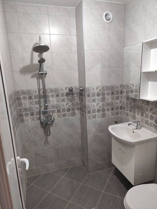 Дава се под наем Двустаен апартамент в Пловдив, Тракия - 68 кв.м за 290.7 € - Снимка #2