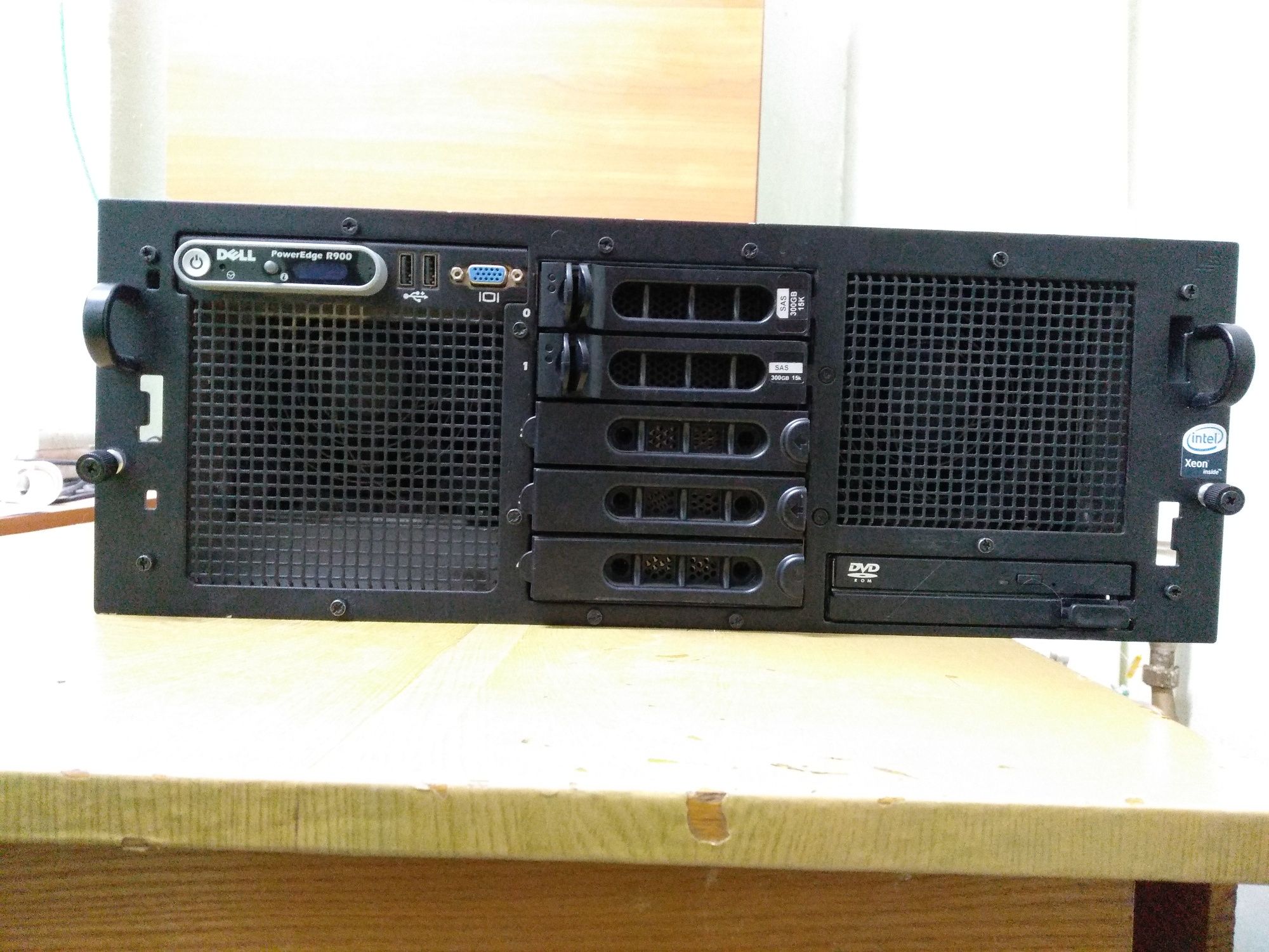 Сервер DELL PowerEdge R900