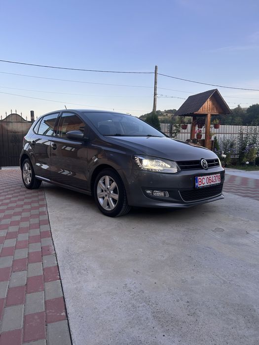 Volkswagen Polo 2014 Highline 4 cylindres 105 CP LED XENON IMPECABIL