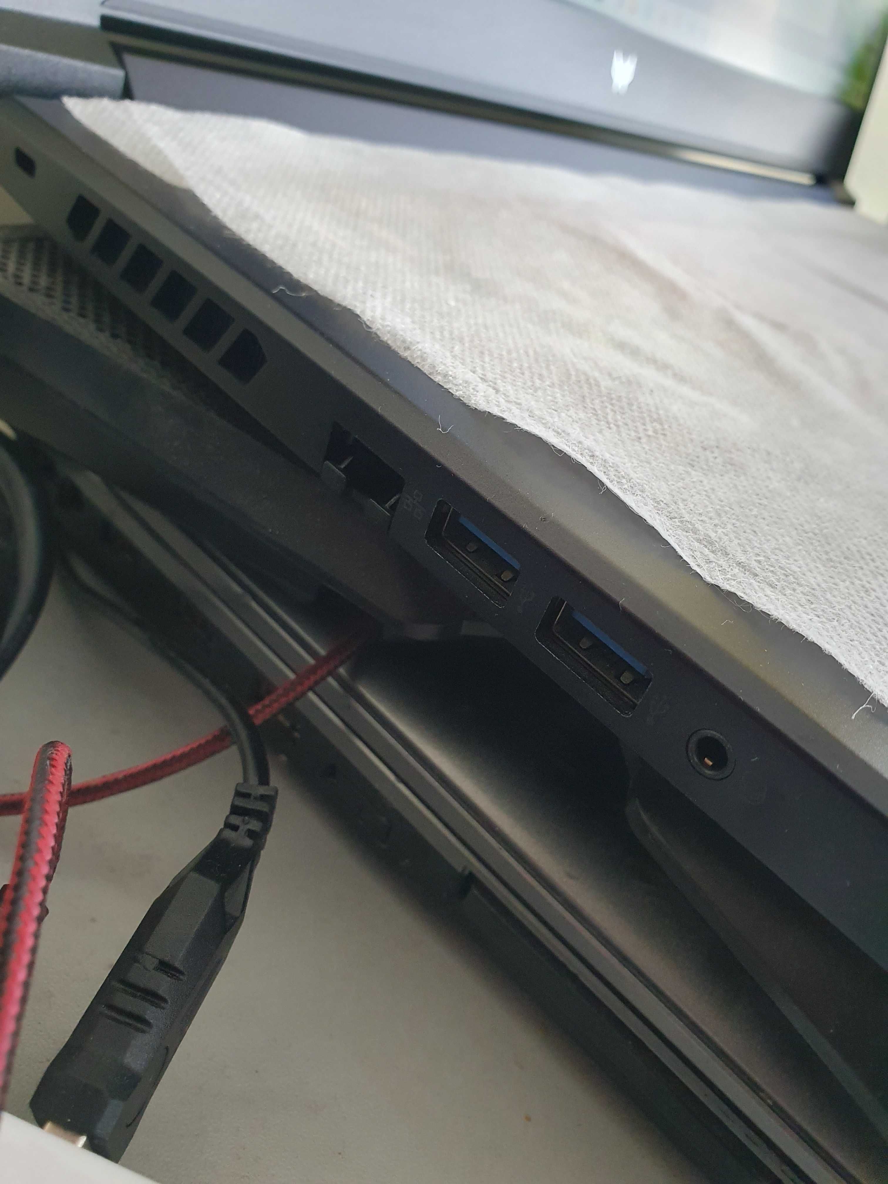 Продавам лаптоп UPGRADED Acer Predator Helios 300 PH317-55-957M, 17.3"