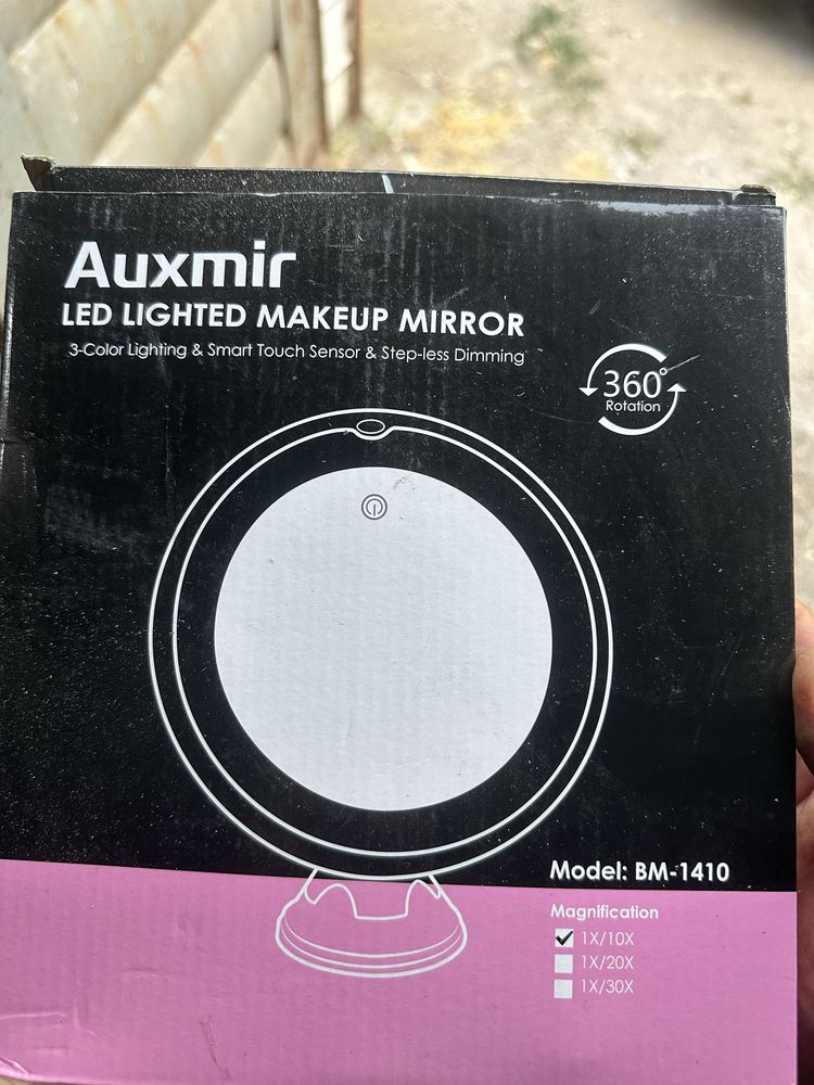 Auxmir 10X увеличително Led огледало със светлина