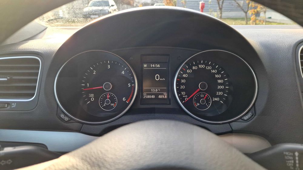 VW Golf 6 1,6 TDI (105 CP) — 2011— 257.000 km — Preț: 4650 €