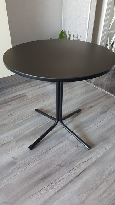 Продам круглый стол