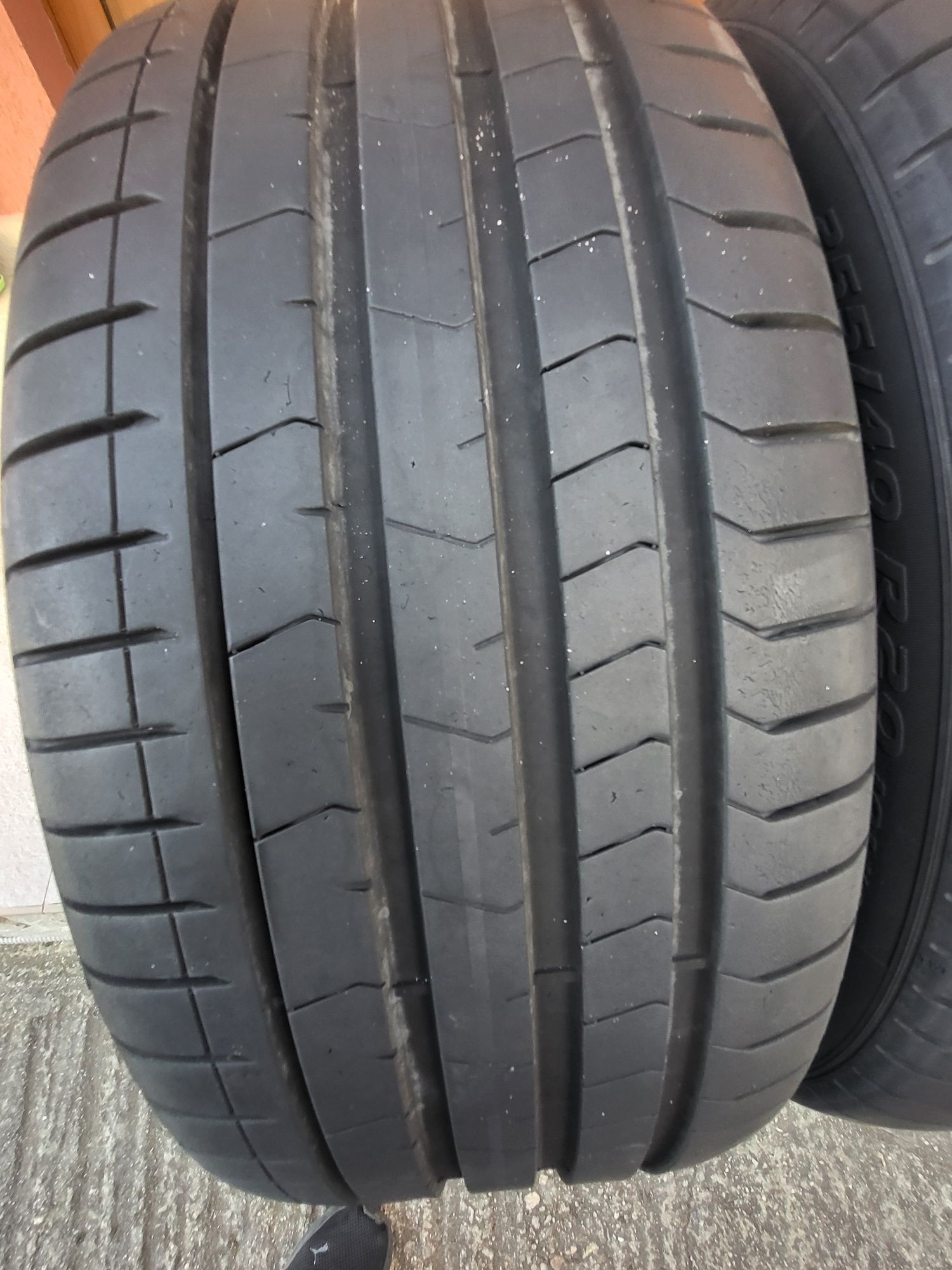 2бр 255/40/20 пирели като нови дот 22г