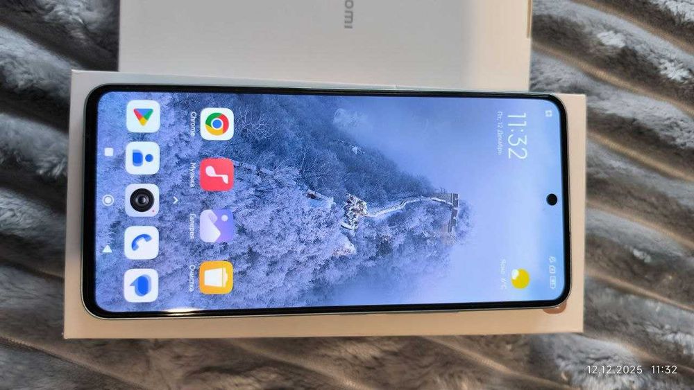 Xiaomi 12 Lite (8/256 ГБ, состояние отличное)
