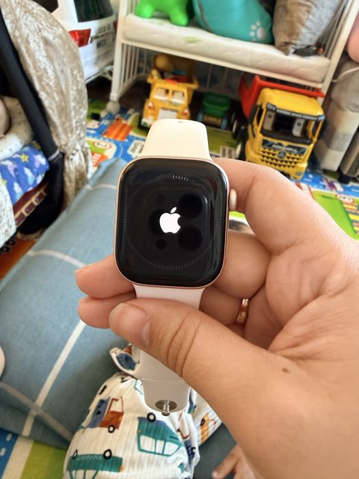Продается эйпл вотч 10