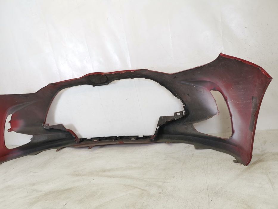 Предна броня Тойота Ярис / Toyota Yaris XP210 Оригинална, в добро съст