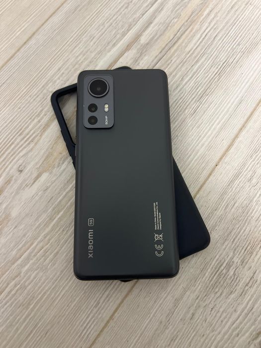 Xiomi 12 256gb RAM 8,0+4.0GB