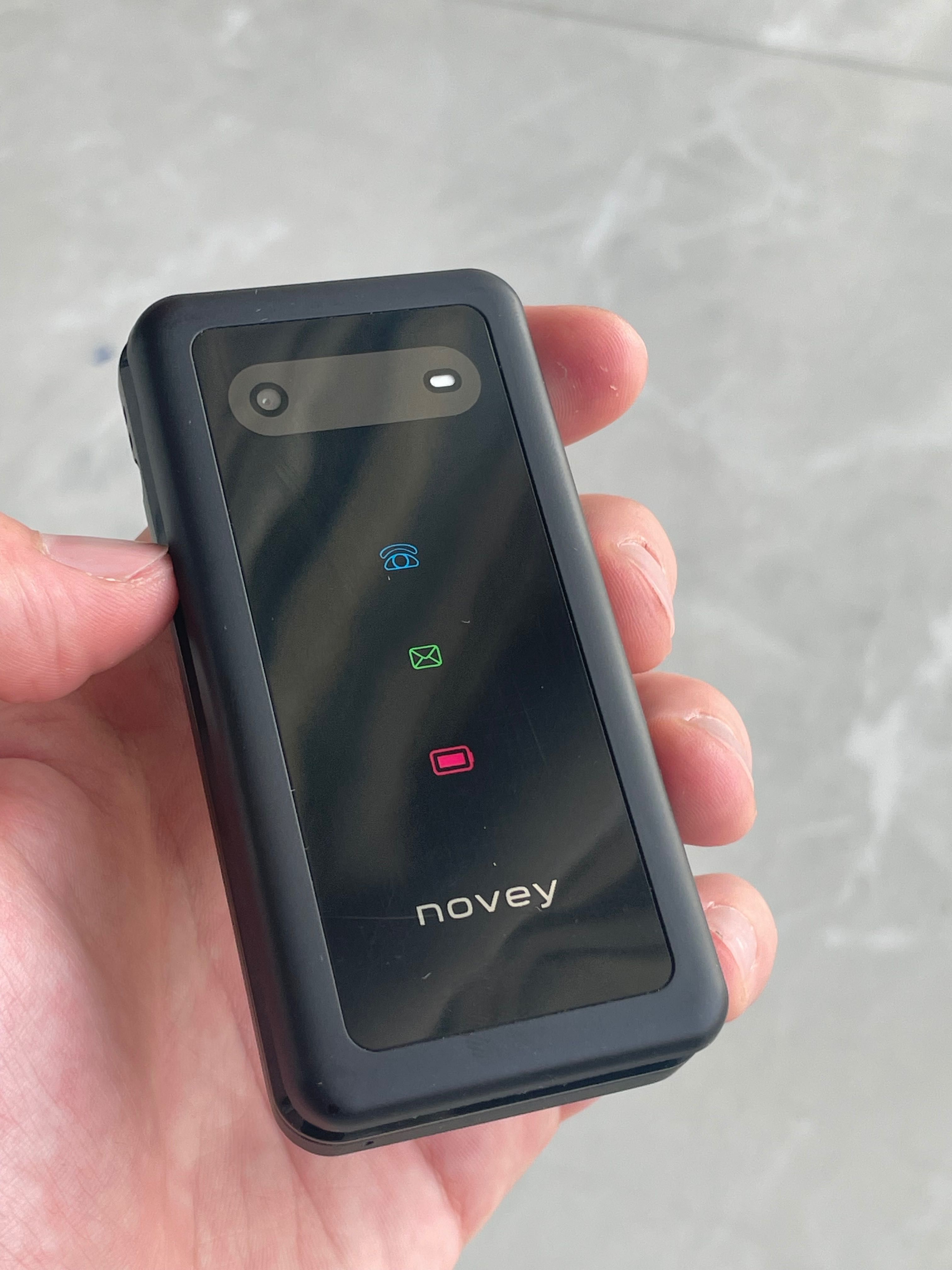 Novey Lyagushka Telefon Ideal 2 sim