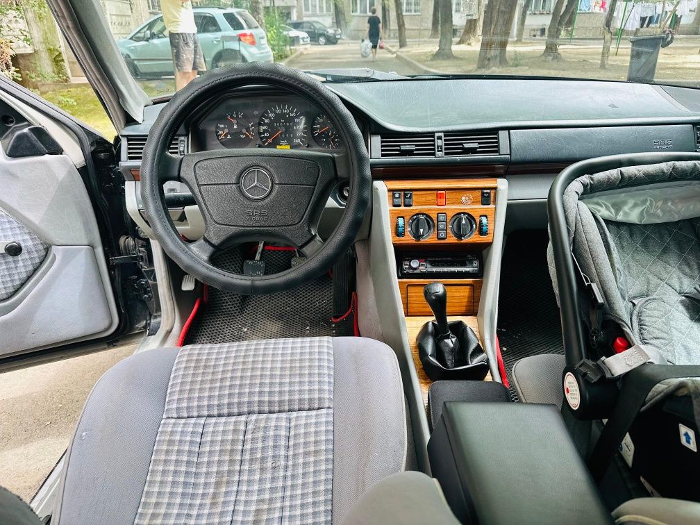 Mercedes Benz W124 2.0
