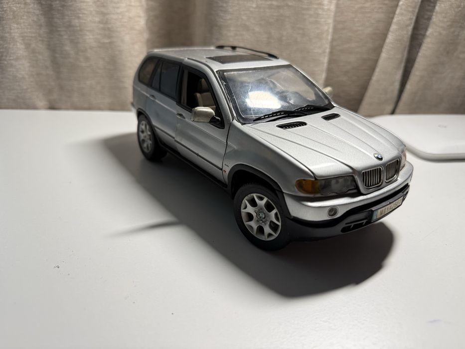 Vand Macheta BMW X5 1:18