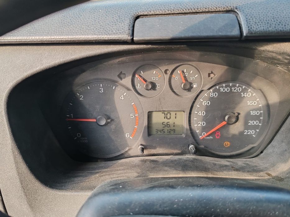 Vînd sau schimb duba. Ford