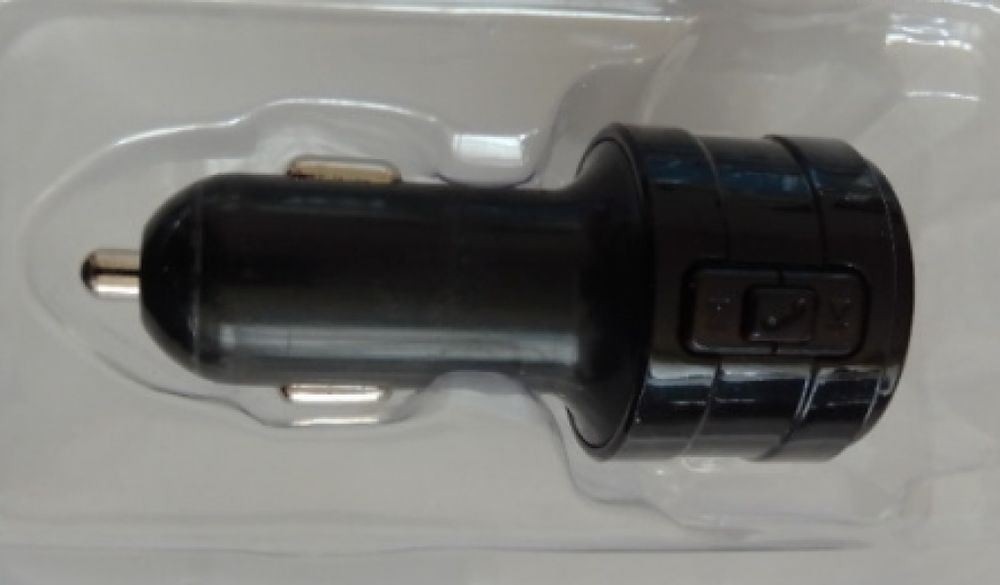 Bluetooth трансмитер за автомобил 2 USB порта