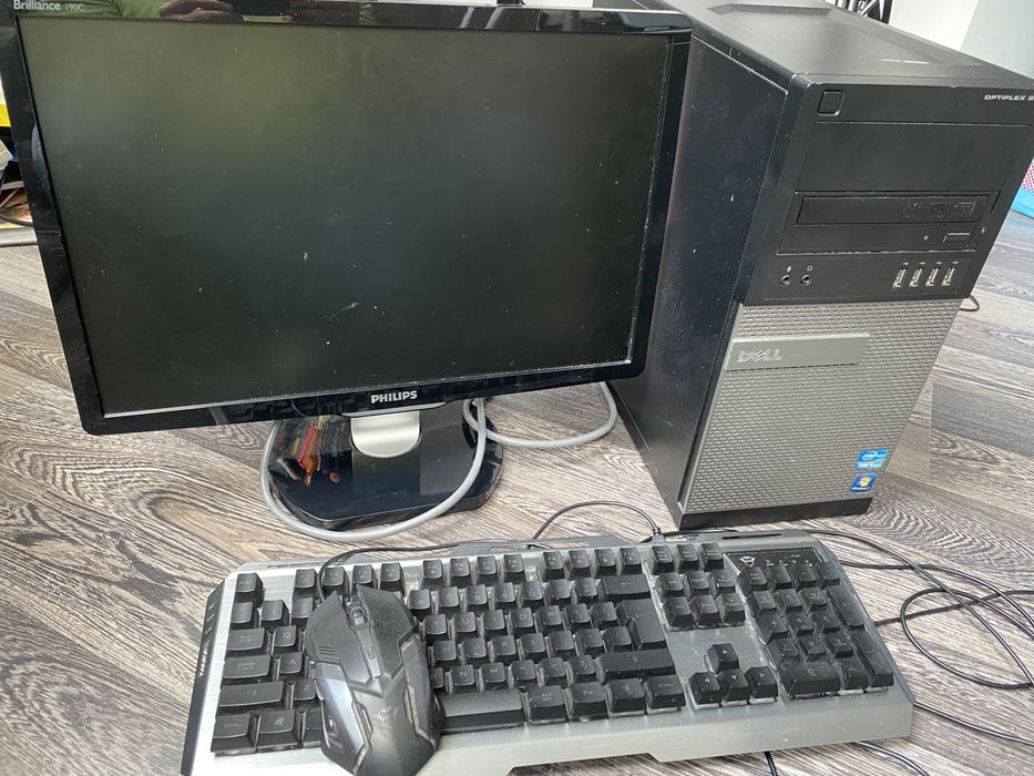 Dell Optiplex 990 с монитор